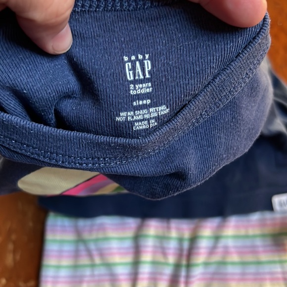 2T pajama bundle - Picture 3 of 8